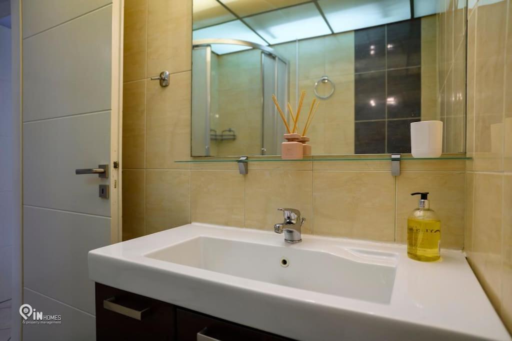 Apartment Thyme Out In Athens