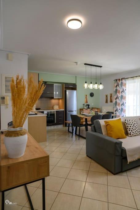 Apartment Thyme Out In *